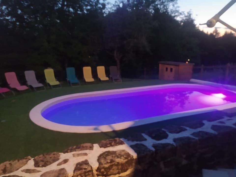 La Grange De Salvaneix Gite Pour 15 Personnes 7 Chambres Avec 6 Sdb-6Wc Sarran Екстериор снимка